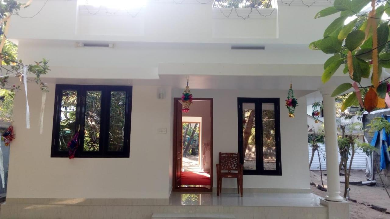 Coconut Garden Apartment Cherai Beach Bagian luar foto