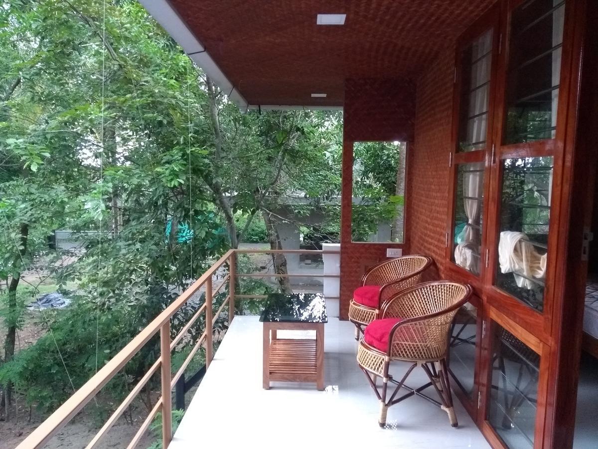 Coconut Garden Apartment Cherai Beach Bagian luar foto