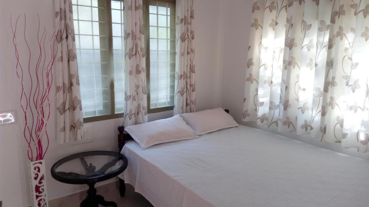 Coconut Garden Apartment Cherai Beach Bagian luar foto